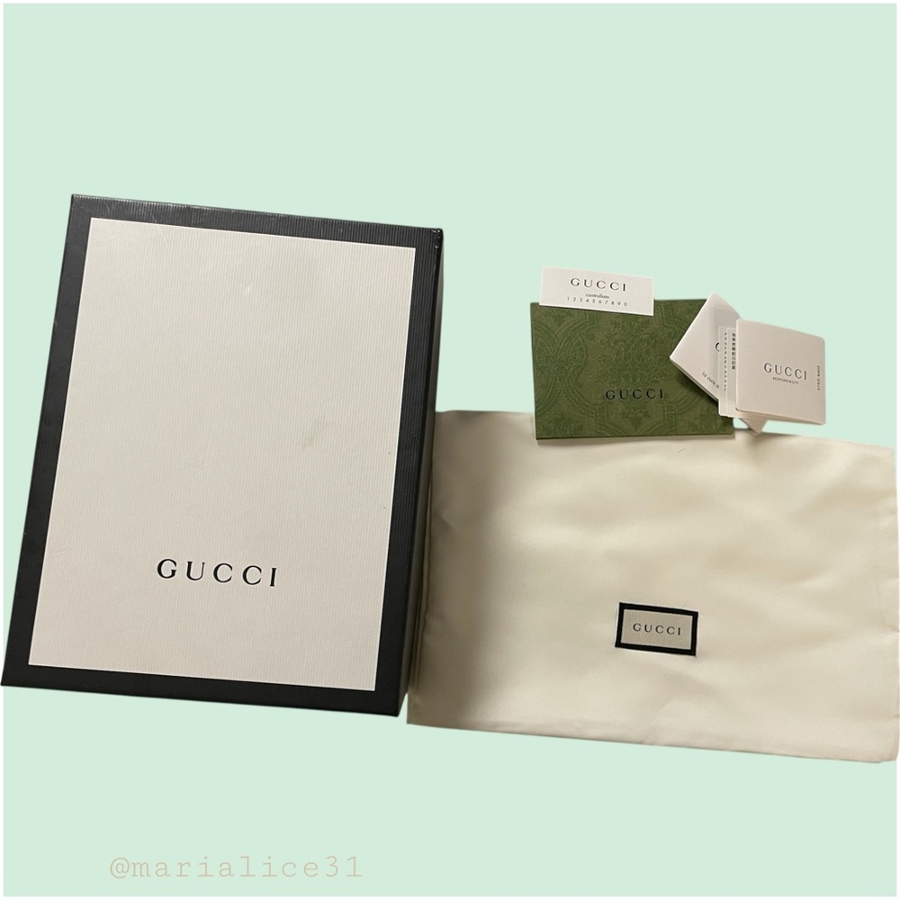 Gucci Envelope Style Flap Fold Over Dust Bag. Cream/White. Gucci Box included. - Picture 5 of 16